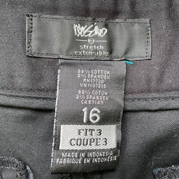 MOSSIMO Stretch Extensible Black Shorts Size 16 - Picture 2 of 4
